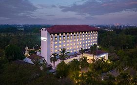 Aryaduta Lippo Village